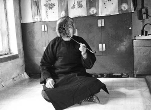 猫脸老太太,灵异事件真相究竟是什么?(有视频)